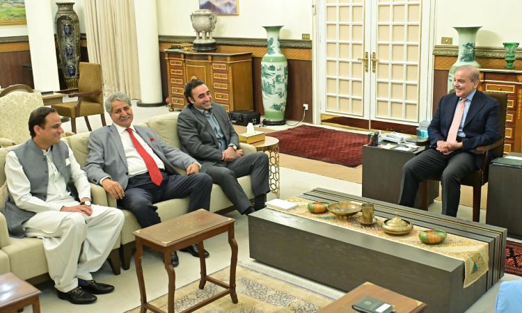 PM SHEHBAZ SHARIF BILAWAL BHUTTO IN SITUATION AROUND CONSTITUTIONAL PACKAGE